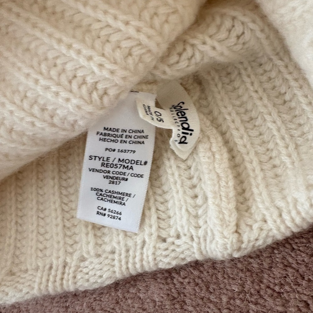 Cashmere Knit Hat - Picture 4 of 5